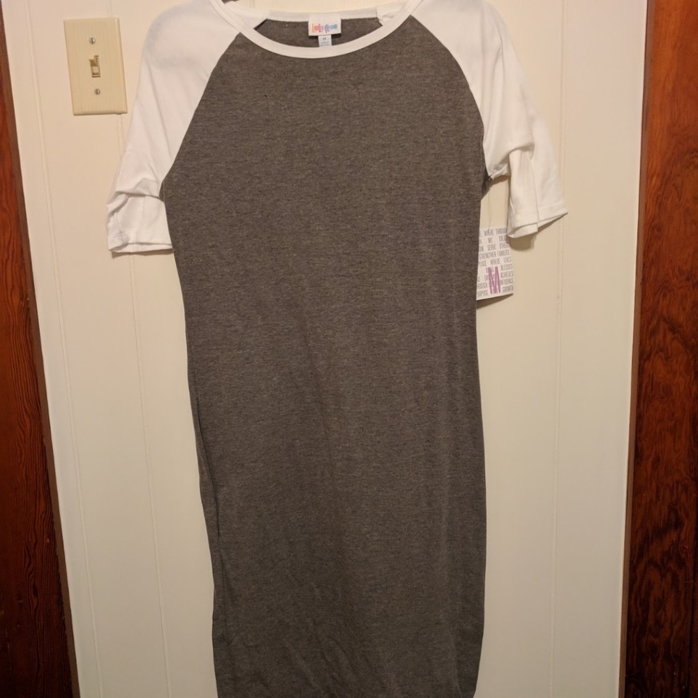 M Julia Lularoe